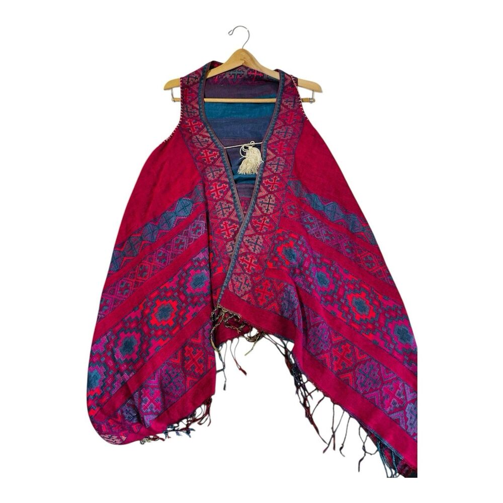 Women's Magenta Pink South western Fringe Shawl Geometric Wrap Boho Long Fringe - Picture 6 of 9